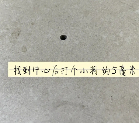 中原瓷砖空鼓维修公司专业解答在瓷砖铺贴过程中，如果砂料搅拌不均匀，将会带来以下问题